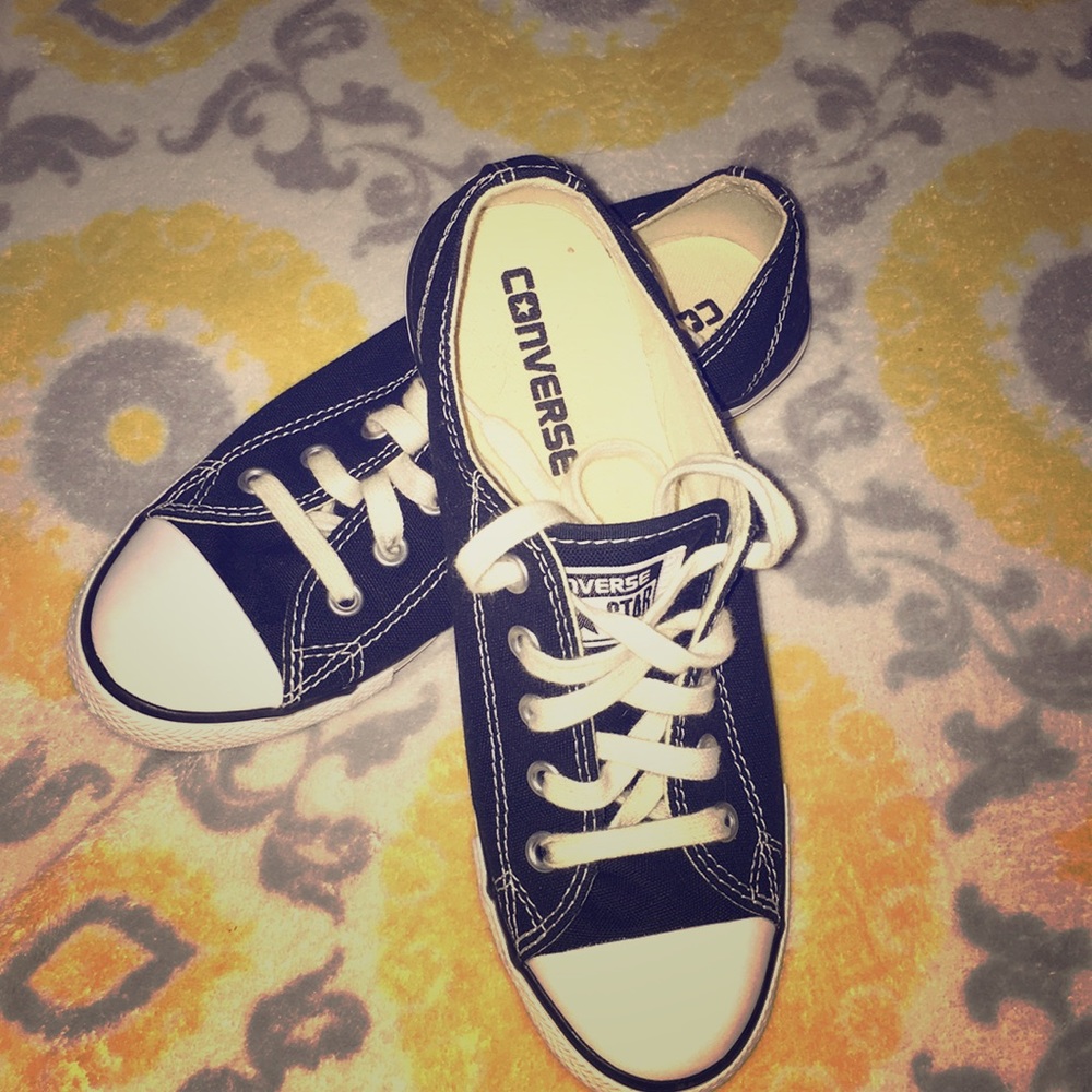 Converse size 5